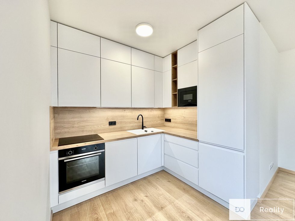 Pronájem bytu 2+kk 51 m², Praha