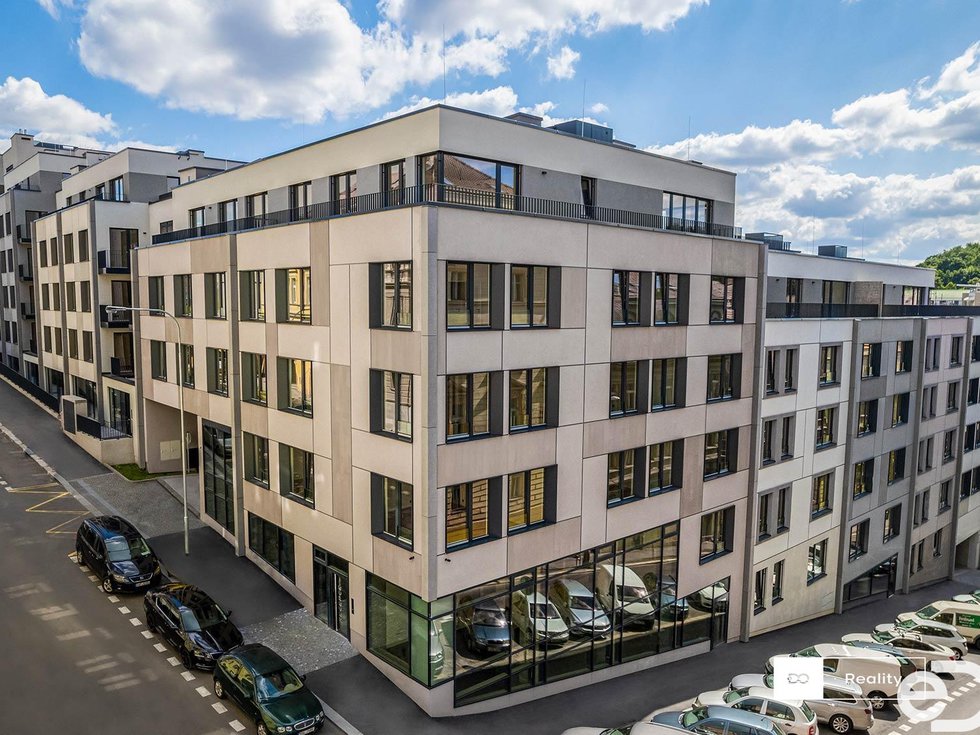 Pronájem obchodu 210 m², Praha