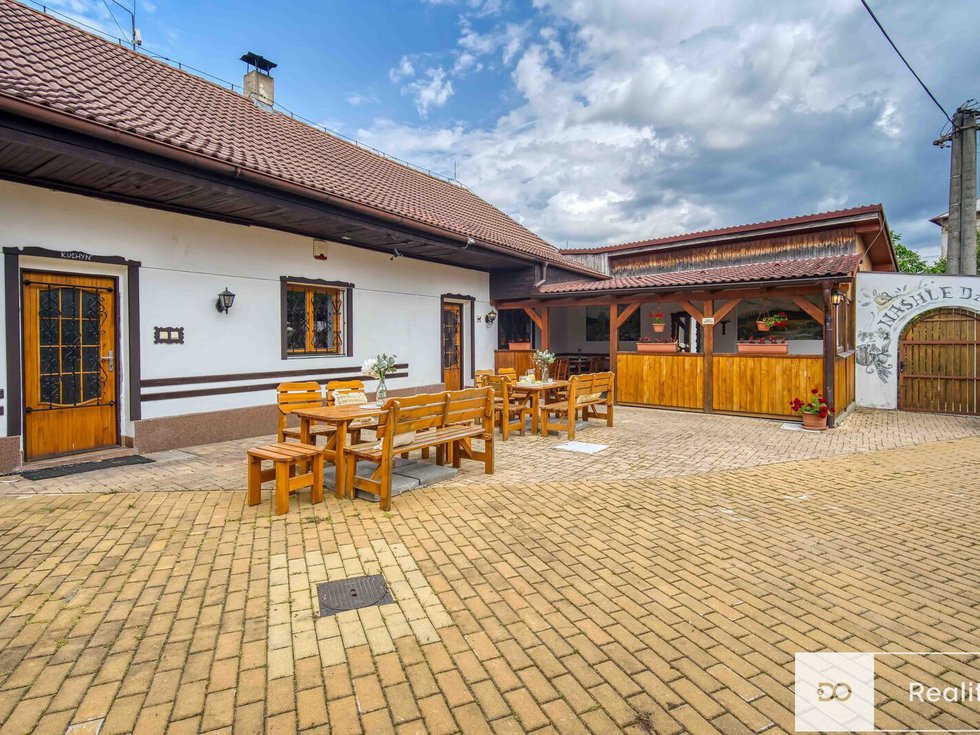 Prodej restaurace 178 m², Hradešín