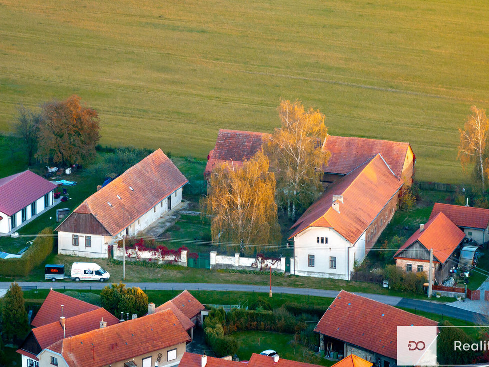 Prodej zemědělské usedlosti 423 m², Stradouň