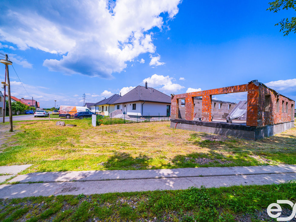 Prodej stavební parcely 1320 m², Hlízov
