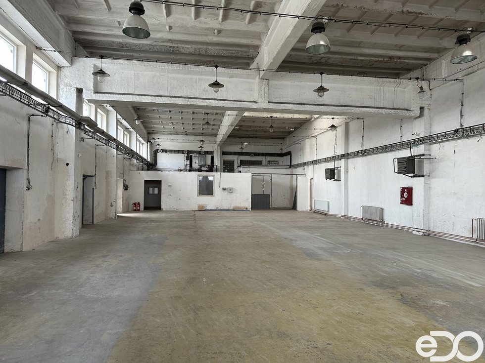 Pronájem skladu 450 m², Hradec Králové