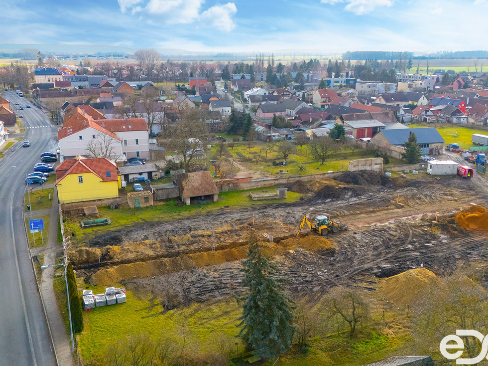 Prodej stavební parcely 854 m², Luštěnice