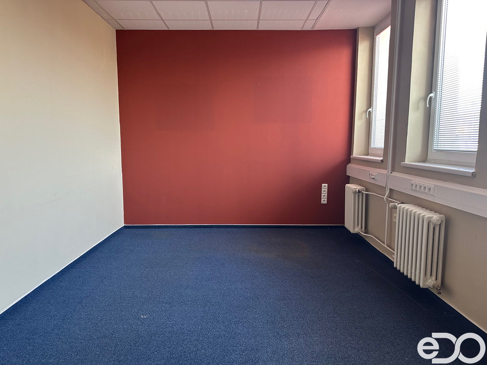 Pronájem kanceláře 360 m², Hradec Králové