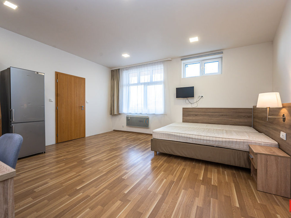 Pronájem bytu 1+kk, garsoniery 35 m², Praha