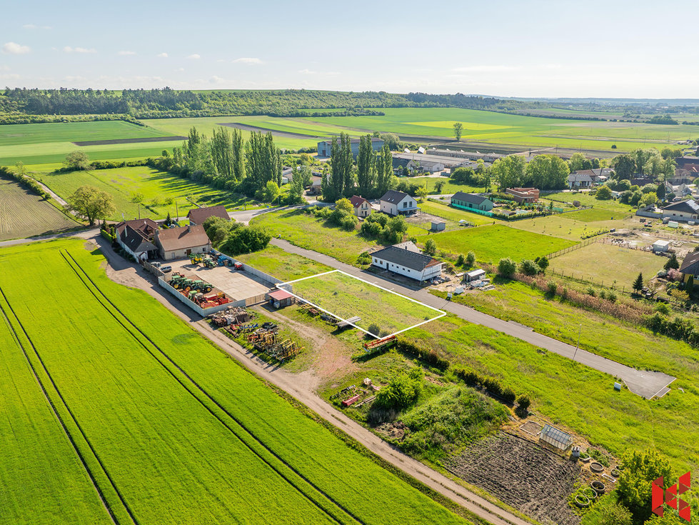 Prodej stavební parcely 803 m², Nedomice