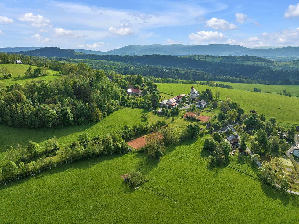 Prodej hotelu, penzionu 2400 m², Malá Morava