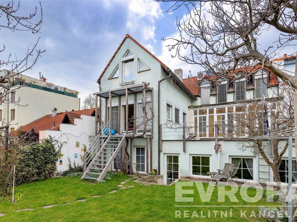 Prodej bytu 3+kk 90 m², Praha