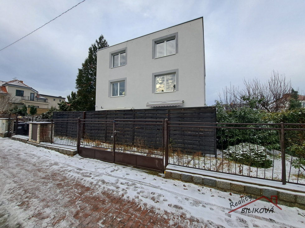 Pronájem bytu 2+kk 65 m², Praha