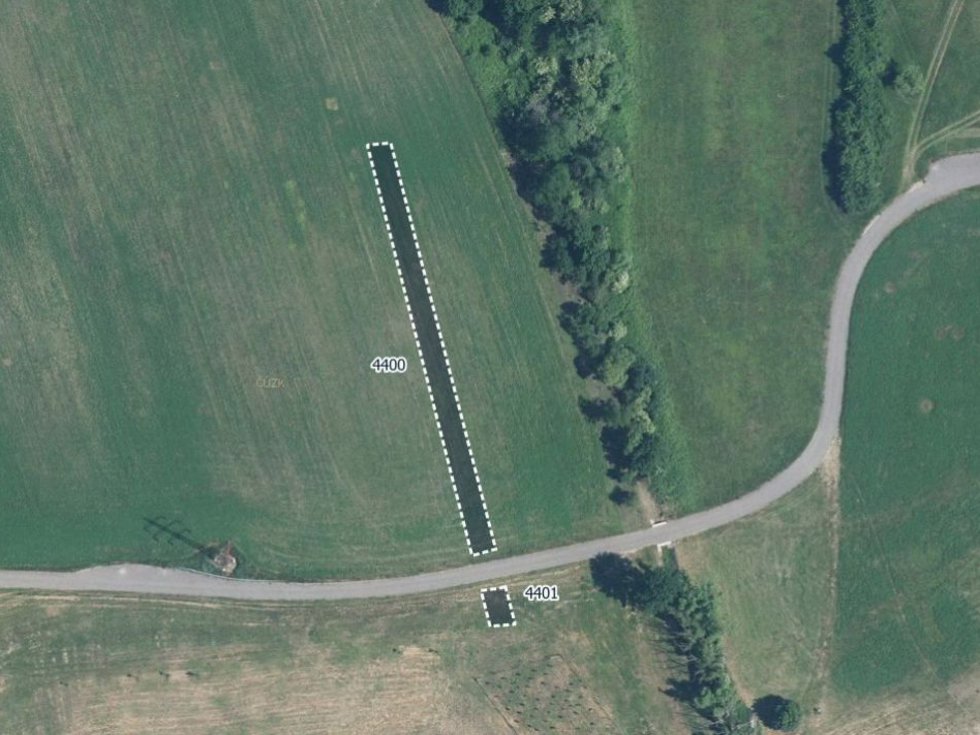 Prodej zemědělské půdy 13700 m², Hradčovice