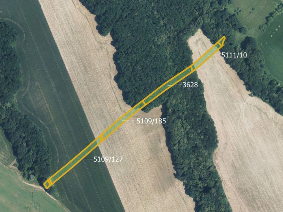 Prodej zemědělské půdy 14106 m², Uherské Hradiště