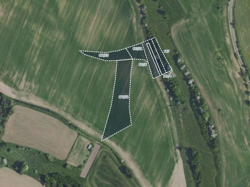 Prodej zemědělské půdy 10281 m², Oplany