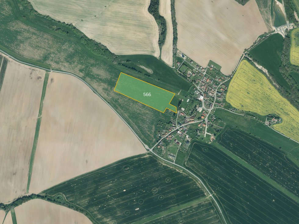 Prodej zemědělské půdy 10244 m², Neuměř