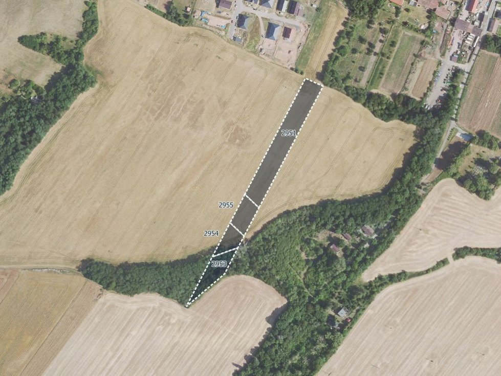 Prodej zemědělské půdy 14450 m², Nesuchyně