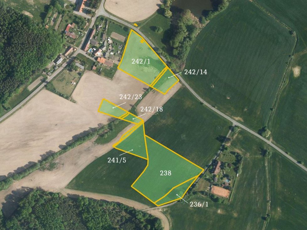 Prodej zemědělské půdy 33223 m², Lipoltice