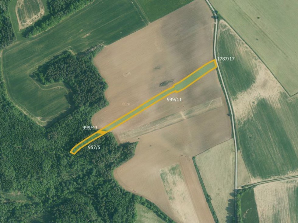 Prodej zemědělské půdy 12953 m², Hluboká nad Vltavou