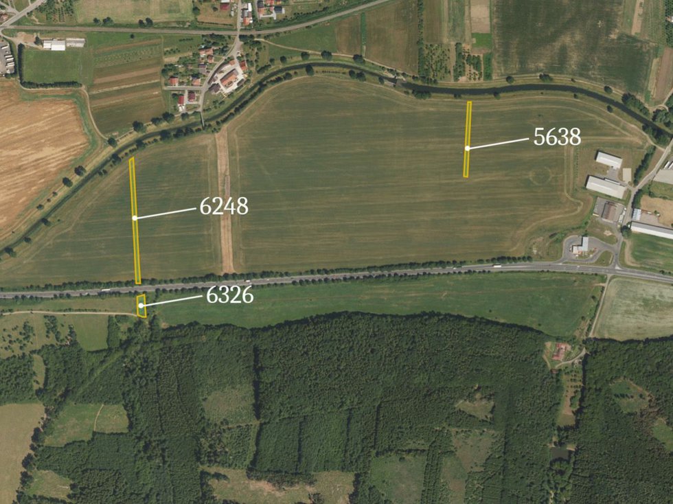 Prodej zemědělské půdy 13700 m², Hradčovice