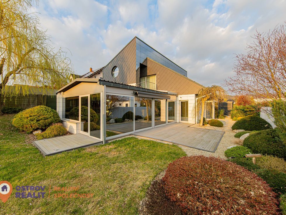 Prodej rodinného domu 301 m², Šternberk