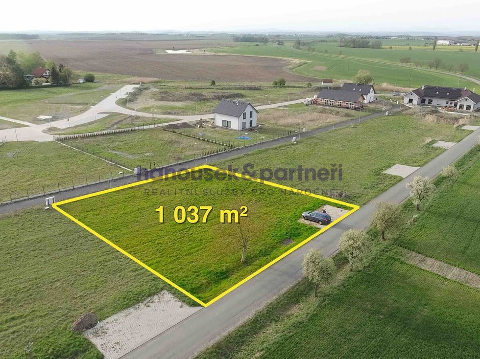 Prodej stavební parcely 1037 m², Divec