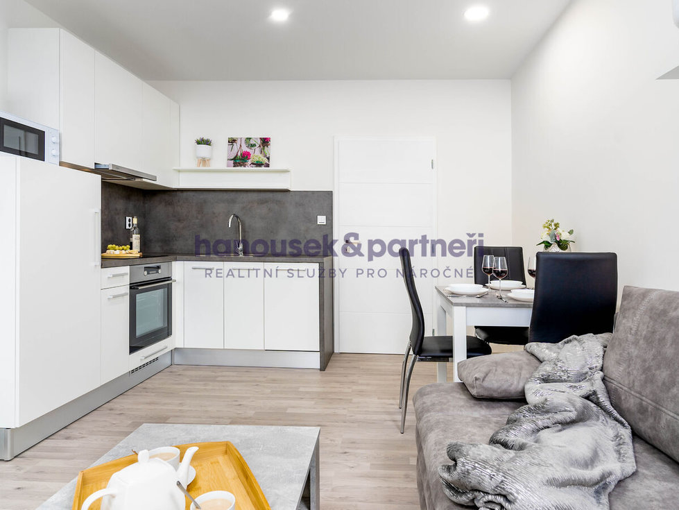 Pronájem bytu 2+kk 47 m², Hradec Králové