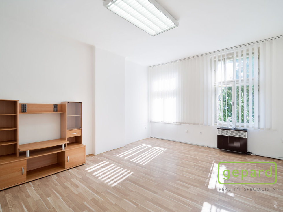 Pronájem kanceláře 24 m², Jičín