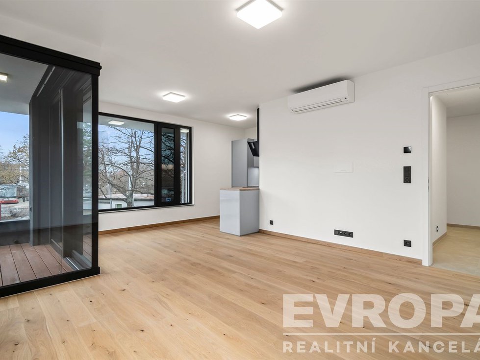 Prodej bytu 2+kk 65 m², Praha