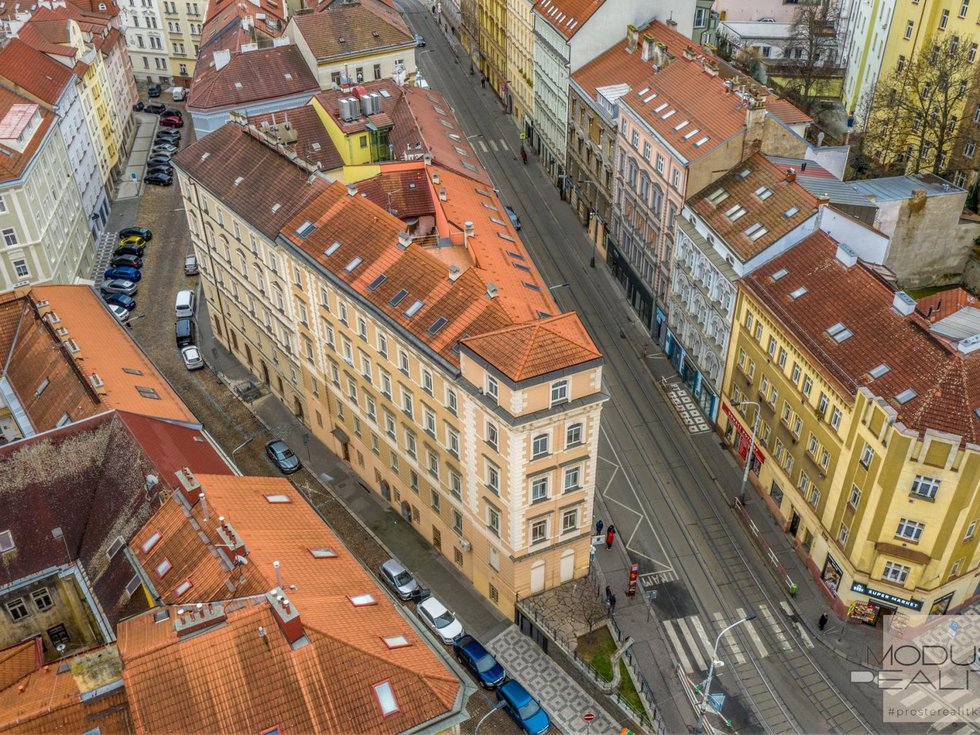 Prodej činžovního domu 1960 m², Praha