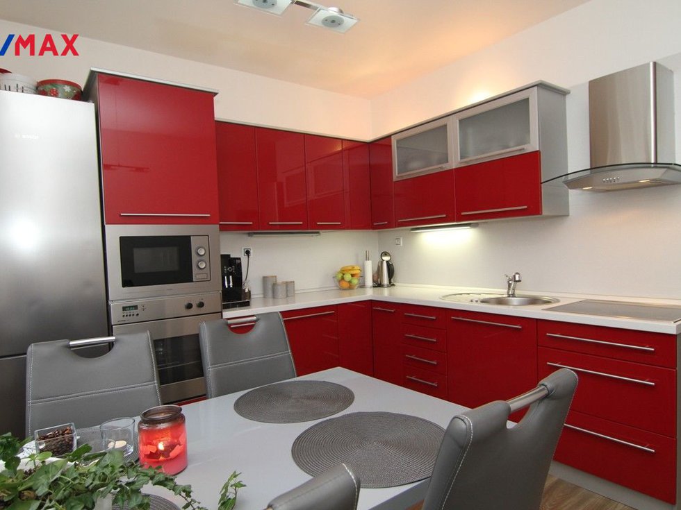 Prodej bytu 3+1 69 m², Hroznětín