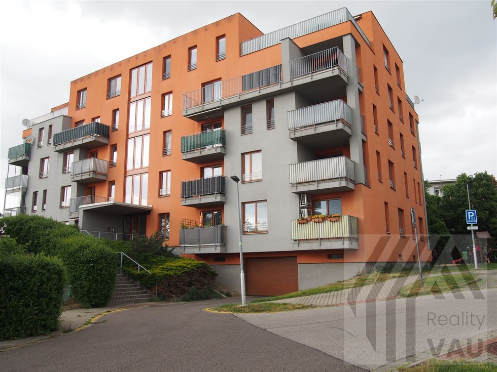 Pronájem bytu 1+kk, garsoniery 32 m², Pardubice