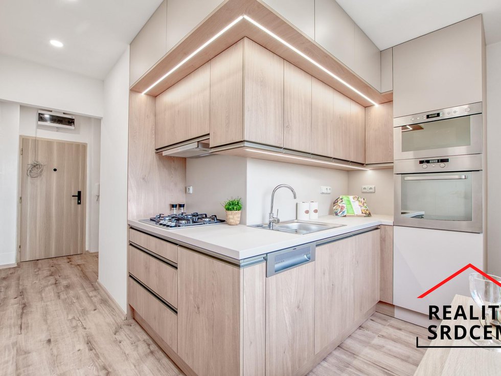 Pronájem bytu 1+1 42 m², Karviná