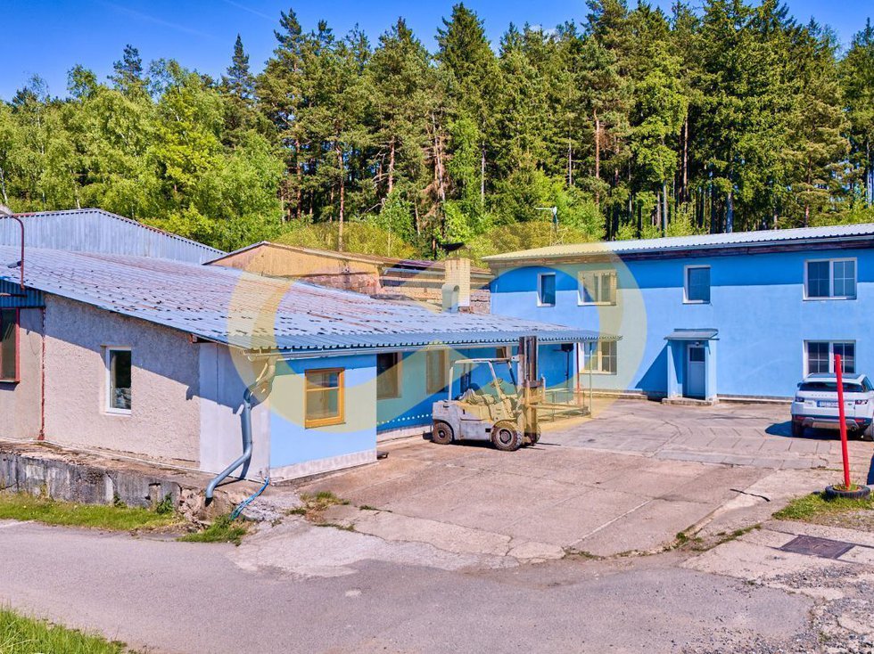 13-budova.jpg
