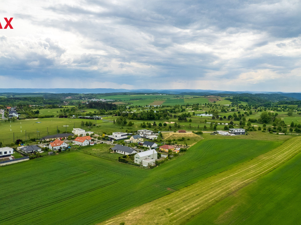 Prodej stavební parcely 1057 m², Mezouň