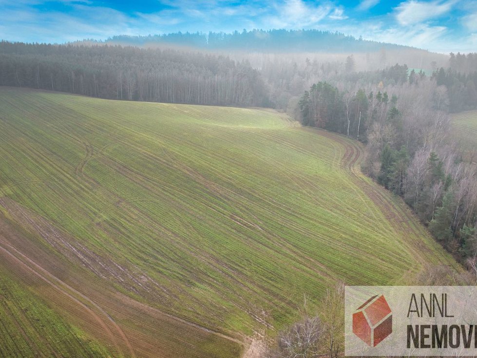 Prodej zemědělské půdy 85012 m², Dolní Dobrouč