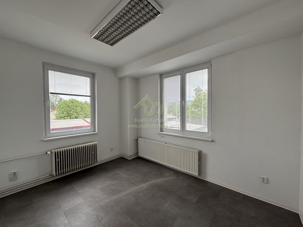 Pronájem kanceláře 27 m², Rokycany