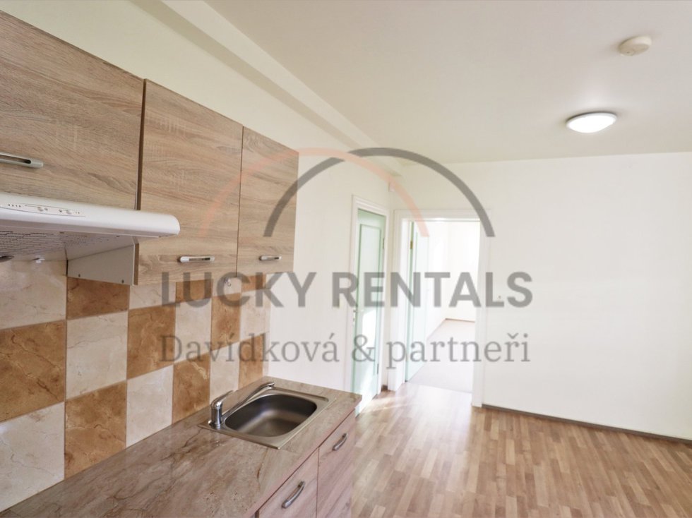 Pronájem bytu 2+kk 45 m², Průhonice