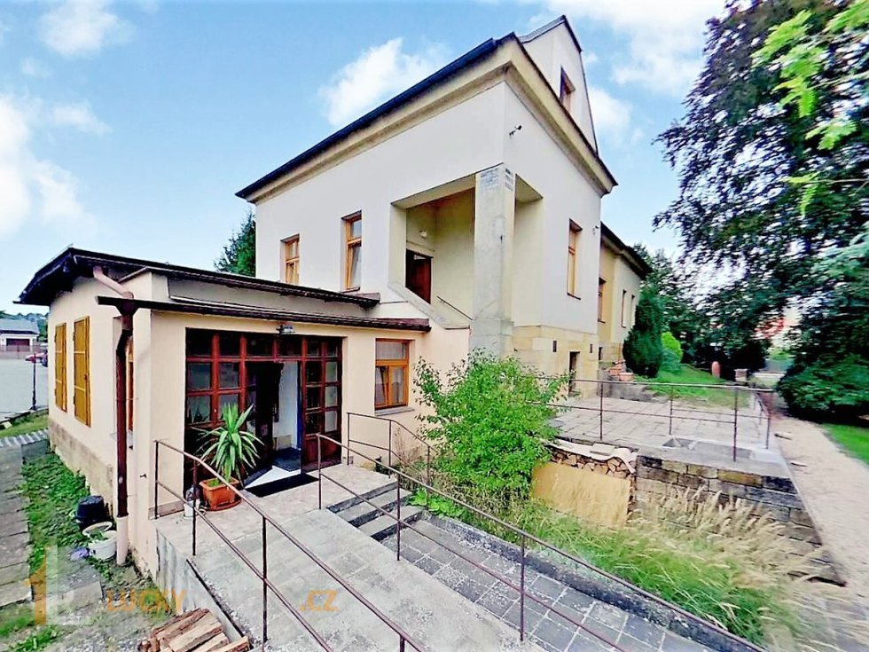 Prodej vily 675 m², Hořice