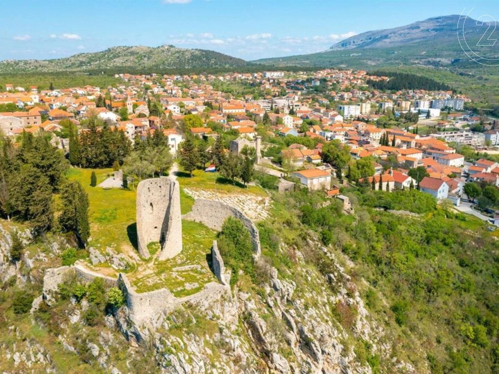 Prodej stavební parcely 2034 m²
