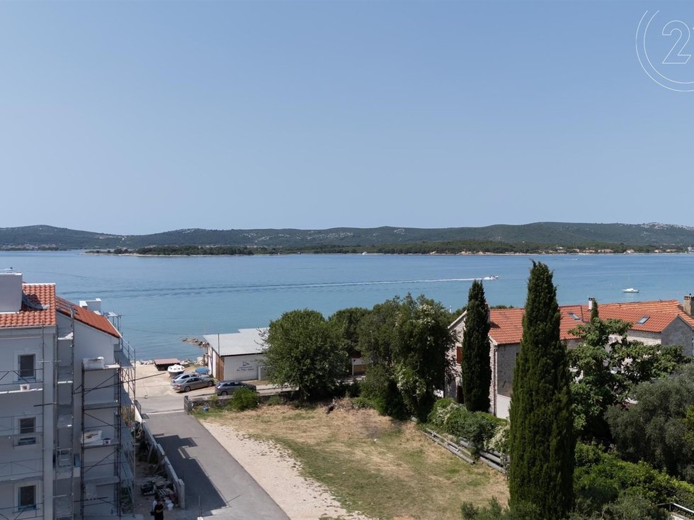 Prodej stavební parcely 702 m²