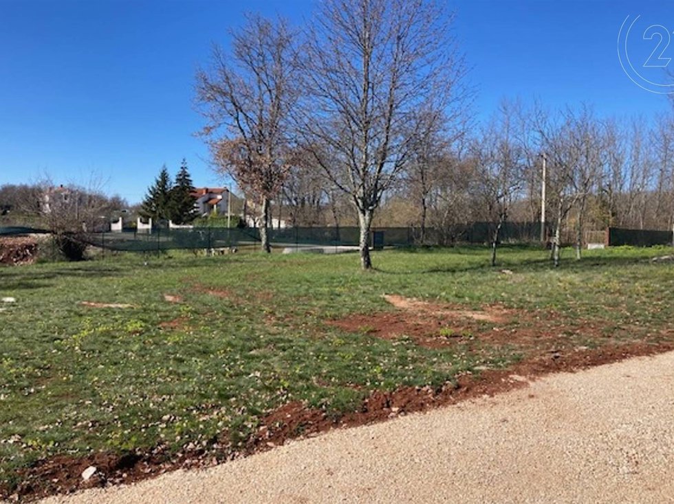 Prodej stavební parcely 741 m²