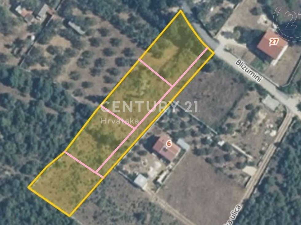 Prodej komerčního pozemku 2756 m²