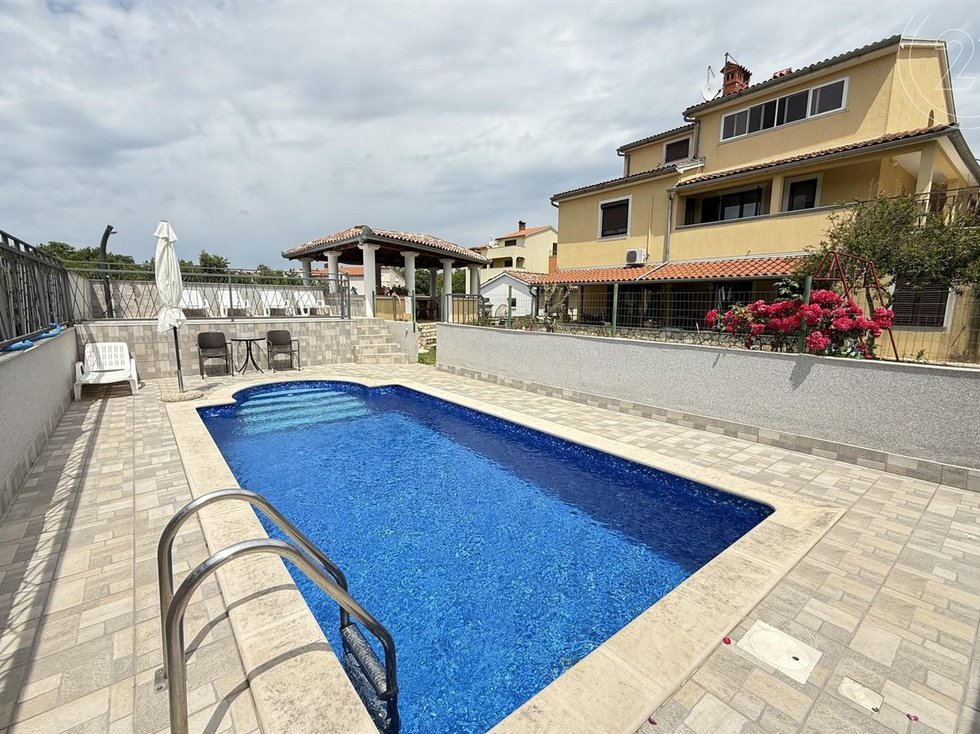 Prodej vily 330 m²