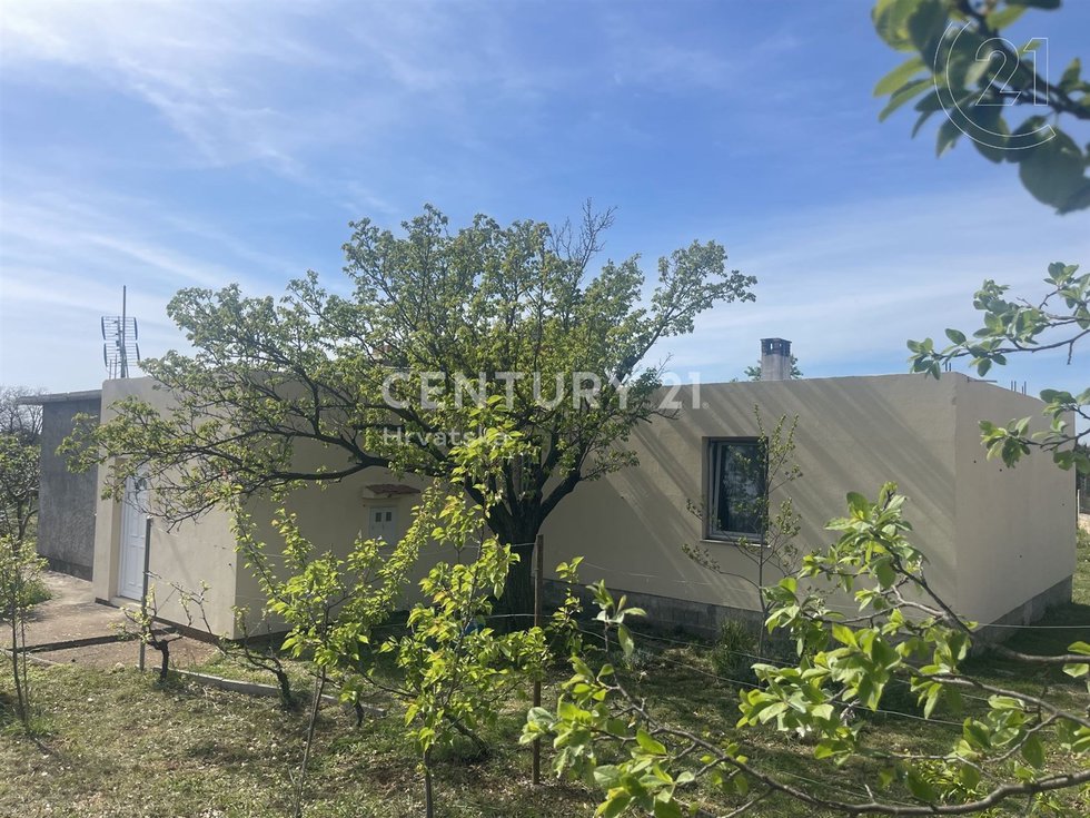 Prodej rodinného domu 1778 m²