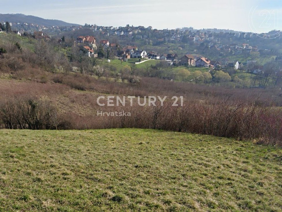 Prodej komerčního pozemku 1269 m²