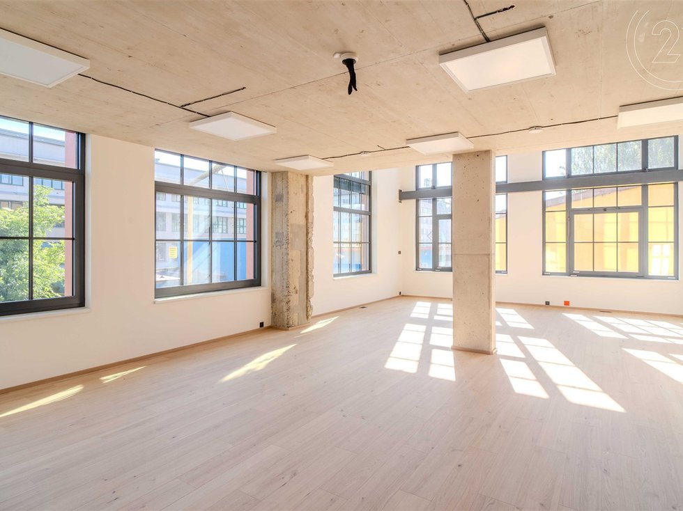Prodej kanceláře 144 m², Praha