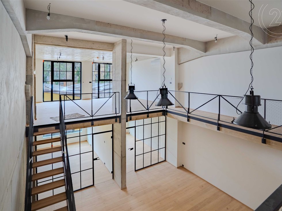 Prodej kanceláře 176 m², Praha