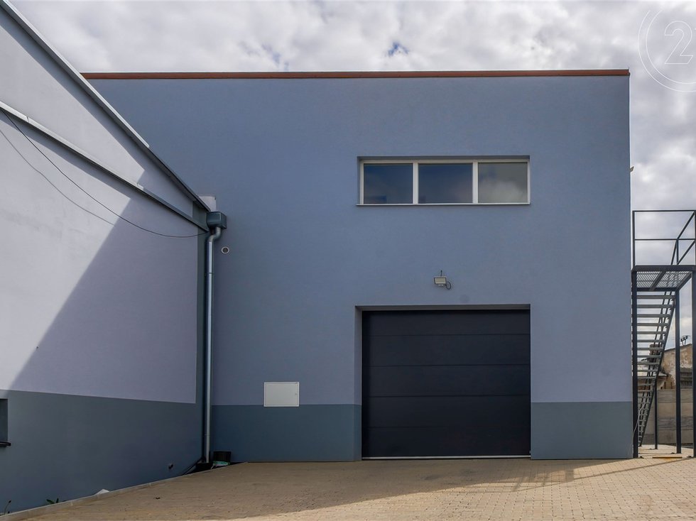 Prodej skladu 270 m², Sibřina