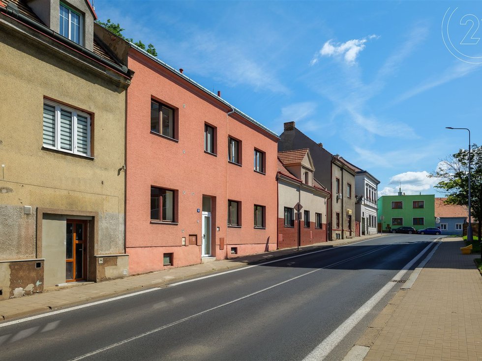 Prodej činžovního domu 333 m², Podbořany