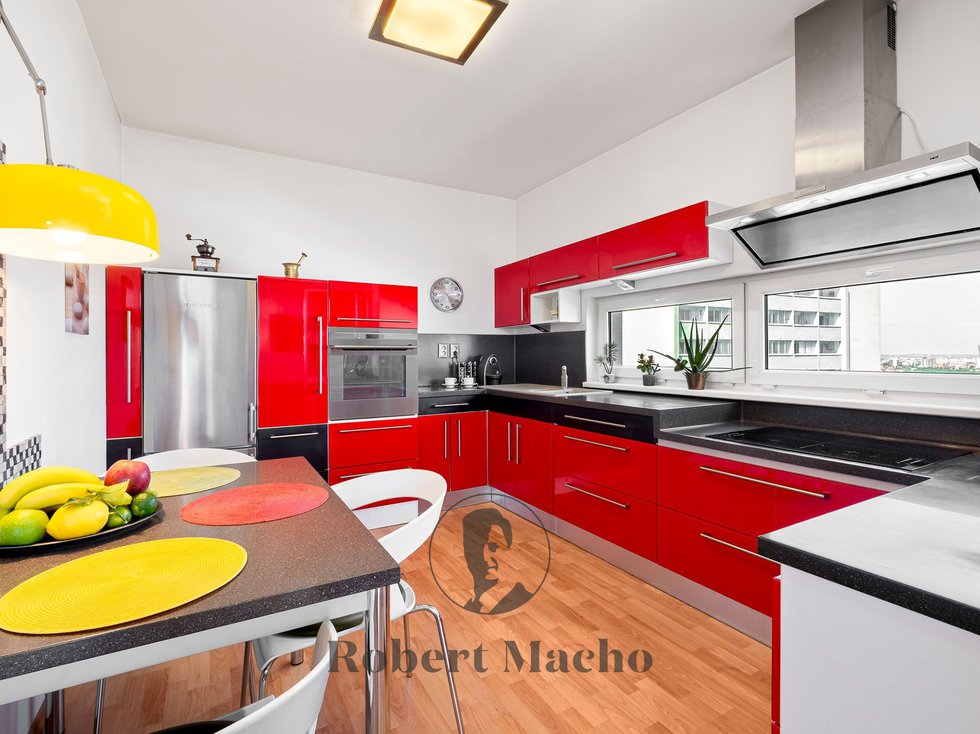 robert-macho-reality-prodej-bytu-v-stihlach-praha-