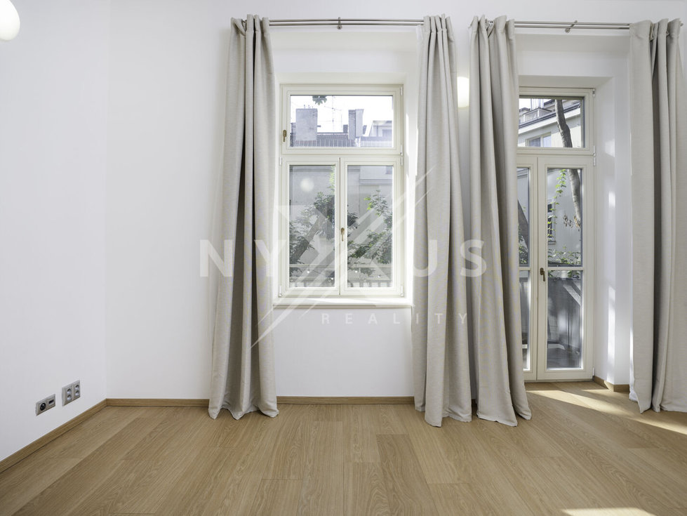 Pronájem bytu 3+kk 77 m², Praha