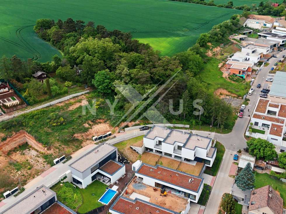 Prodej stavební parcely 1217 m², Praha